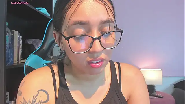 _maria_foxx_'s Live XXX Chat