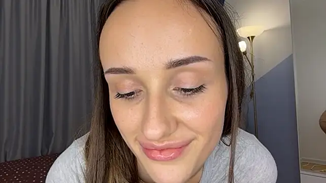 SherryAgins' Live XXX Chat