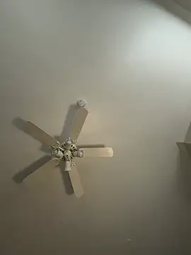 biLuva26 Show in webcam