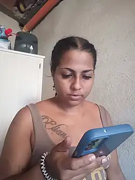 Giselabrunette25's Live XXX Chat