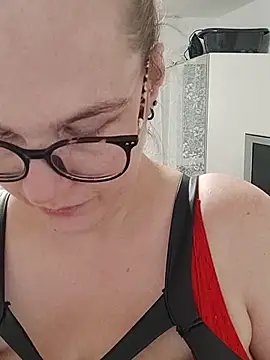Chat +18 de GermanNerdyAlice ao vivo