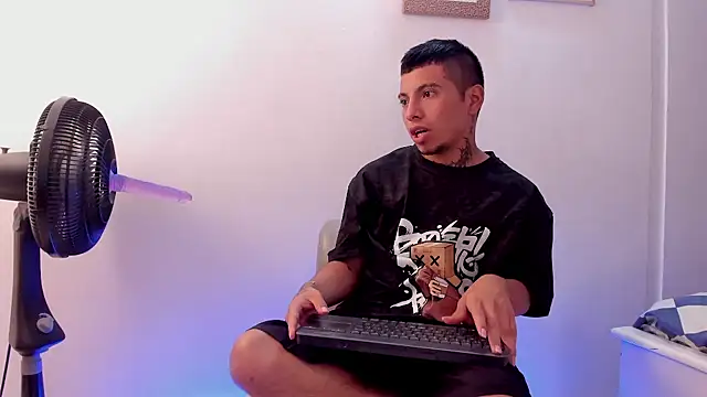 دردشة Thiago_Vega__ الجنسية المباشرة