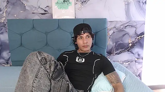 Chat XXX en directo de MaximilianRoth