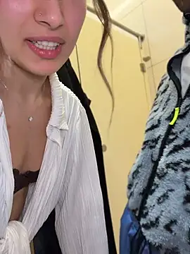 ICrazyOneIRL Live XXX-Chat