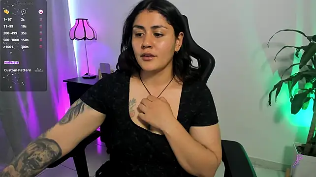 karlie02_'s Live XXX Chat