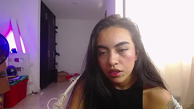 Leslie_Bussh_'s Live XXX Chat