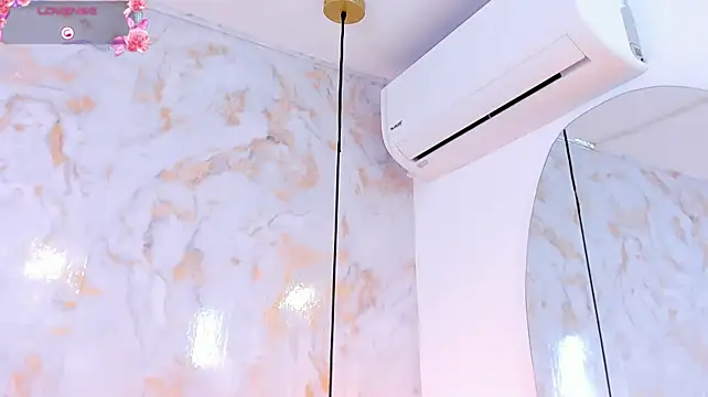 ariannaruiz's Live XXX Chat