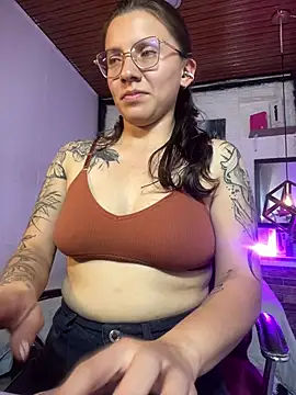 karlamorris_ লাইভ XXX চ্যাট
