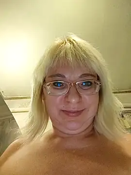 Vika1111 Chat XXX in diretta