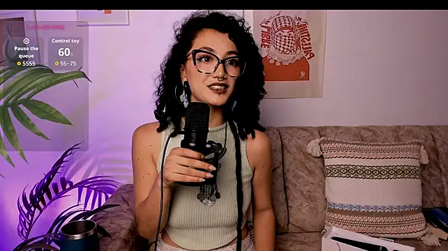 CurlyMeryJane's Live XXX Chat