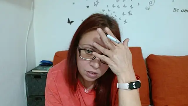 LadyHellene Adlı Modelin Canlı XXX Sohbeti