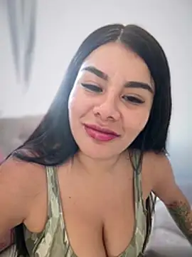 צ'אט XXX בשידור חי של Issane_Peru