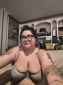 Banana_squirt Adlı Modelin Canlı XXX Sohbeti