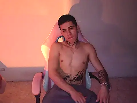 David_LongVibe Adlı Modelin Canlı XXX Sohbeti