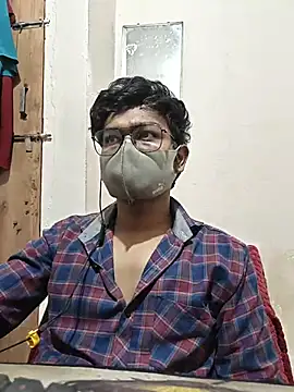 צ'אט XXX בשידור חי של hot_boy709