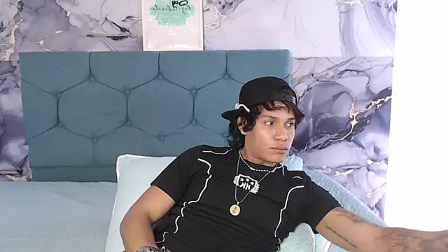 MaximilianRoth élő XXX-chatje