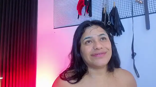צ'אט XXX בשיד ור חי של Issafoxx