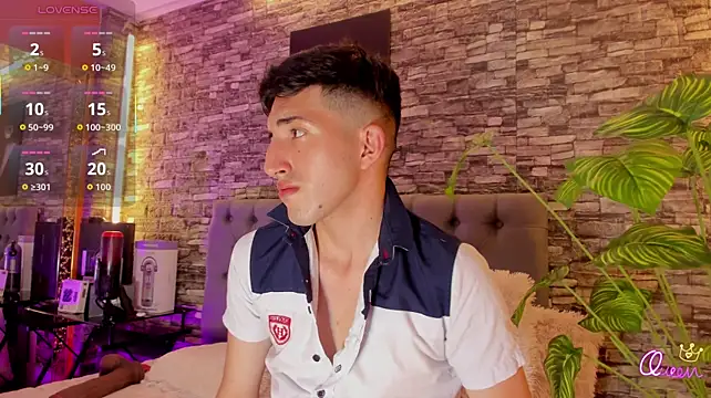 دردشة Spencer_little الجنسية المباشرة