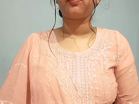 Adhiti_1 Live XXX-Chat