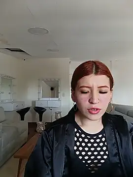 Amberr_Foxx_ Adlı Modelin Canlı XXX Sohbeti