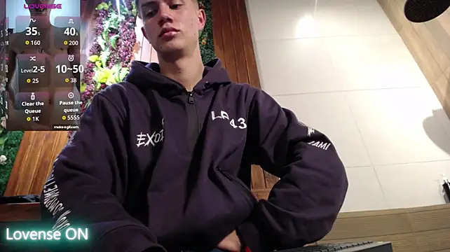 nicktorn élő XXX-chatje