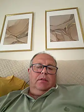 YachtCaptain10 Live XXX-Chat
