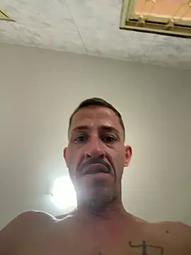 XXX chat uživo modela MeladoDiMel