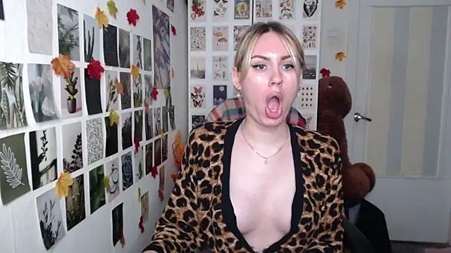 XXX chat uživo modela CapriScorpion