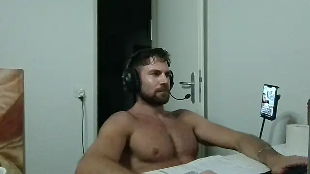 alpha-hunk Chat XXX live