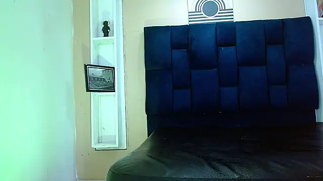 Chat XXX en directo de GoldenBoy_23
