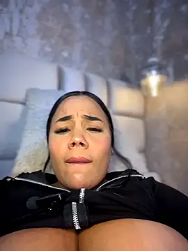 EmilyQueen3x's Live XXX Chat