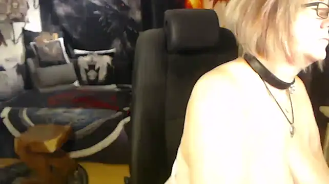 Czat XXX na żywo – TittenMichelle