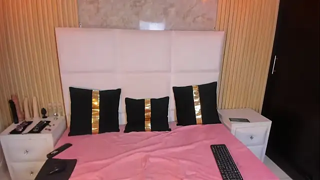 แชท XXX สดของ Tinny_GoddessHL