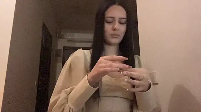 XXX chat uživo modela MadlynHales