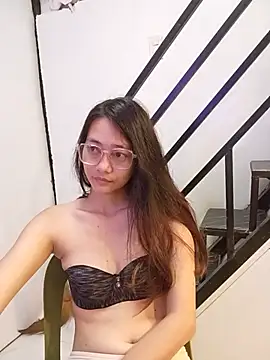 Chat +18 de urnaughty_creamypie ao vivo