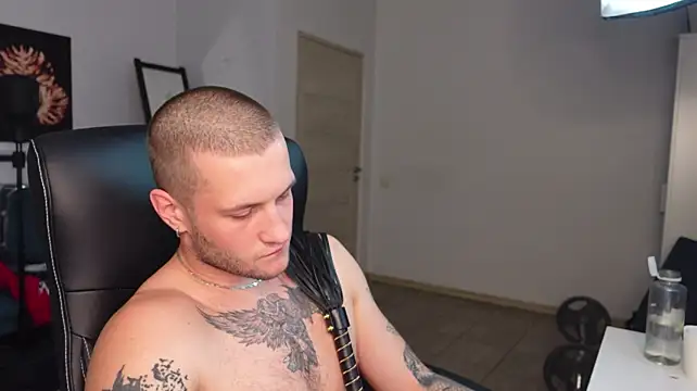 Igor_WildeのライブXXXチャット