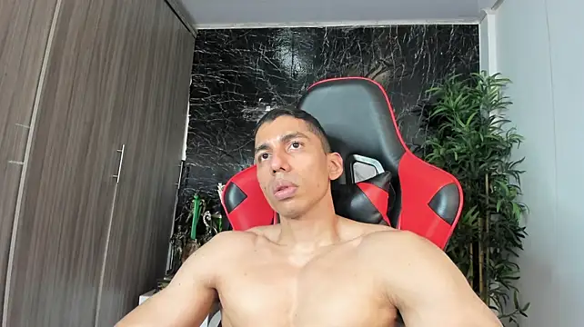Chat +18 de Erik_castle ao vivo