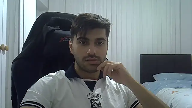 ciceroable Adlı Modelin Canlı XXX Sohbeti