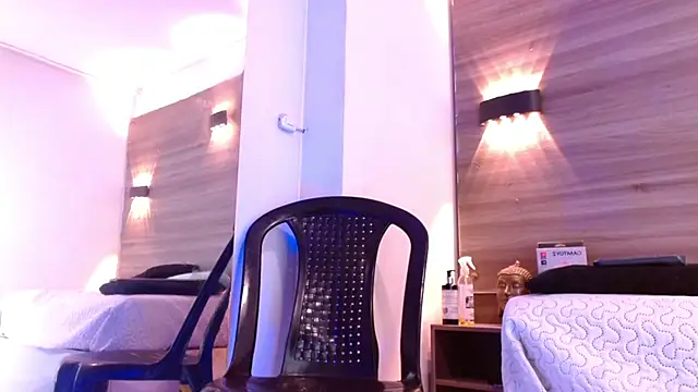 Chat +18 de Camilo_Contreras1 ao vivo