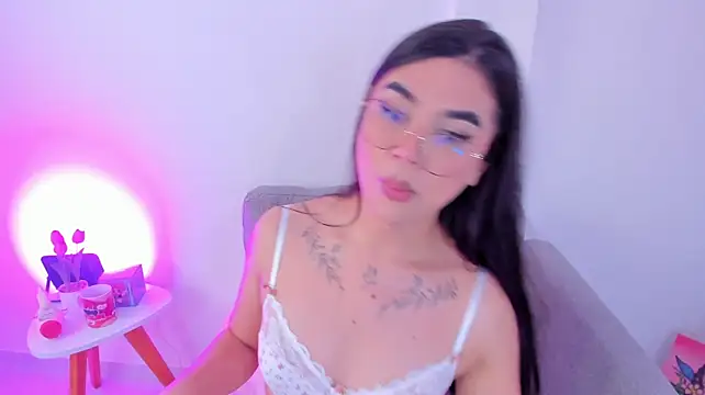 RoseCassie Chat XXX in diretta
