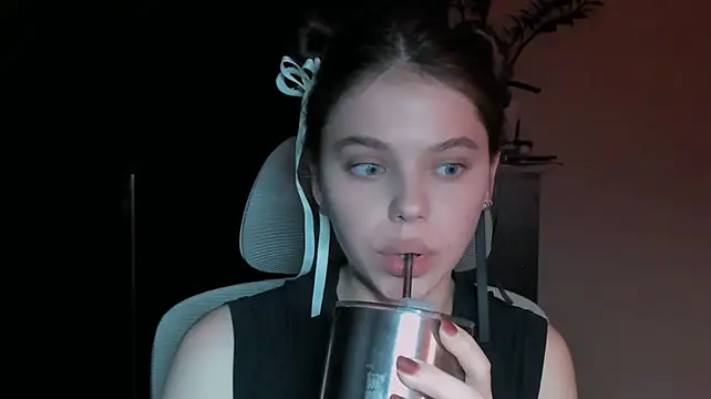 צ'אט XXX בשידור חי של MelissaBrank