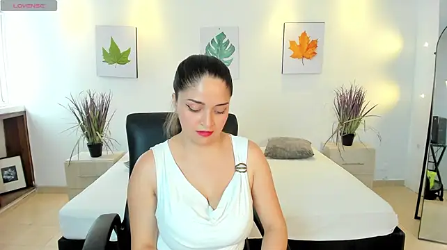 TiffanyHoustton – Naživo XXX chat