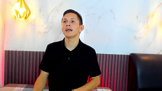 Chat +18 de IzanArias ao vivo