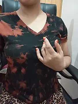 Tanha18n Live XXX chat