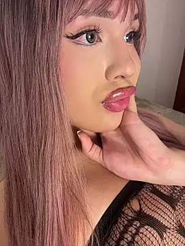 แชท XXX สดของ DollCamila