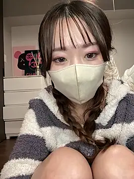 yura_ra_ra's Live XXX Chat