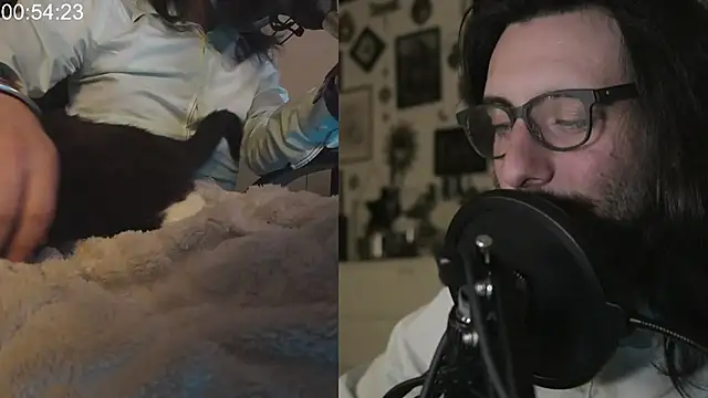 Chuck-FR Live XXX-chat