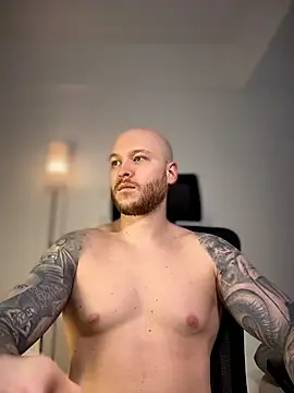 XXX chat uživo modela AdamMeyer_10