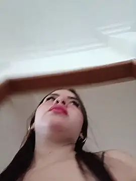 ROSIE_EM's Live XXX Chat