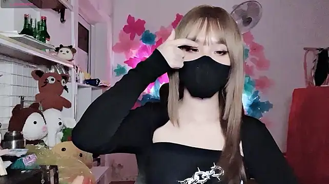 Tieu-May's Live XXX Chat